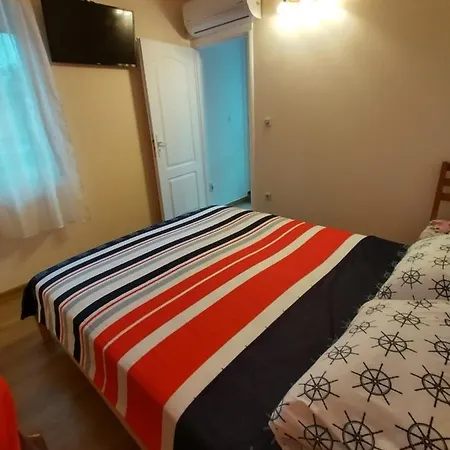 Relax In Apartment *